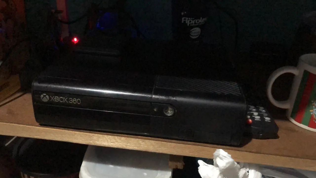 Vendo Xbox 360 desbloqueado RGH com HD com 70 jogos  - Foto 3