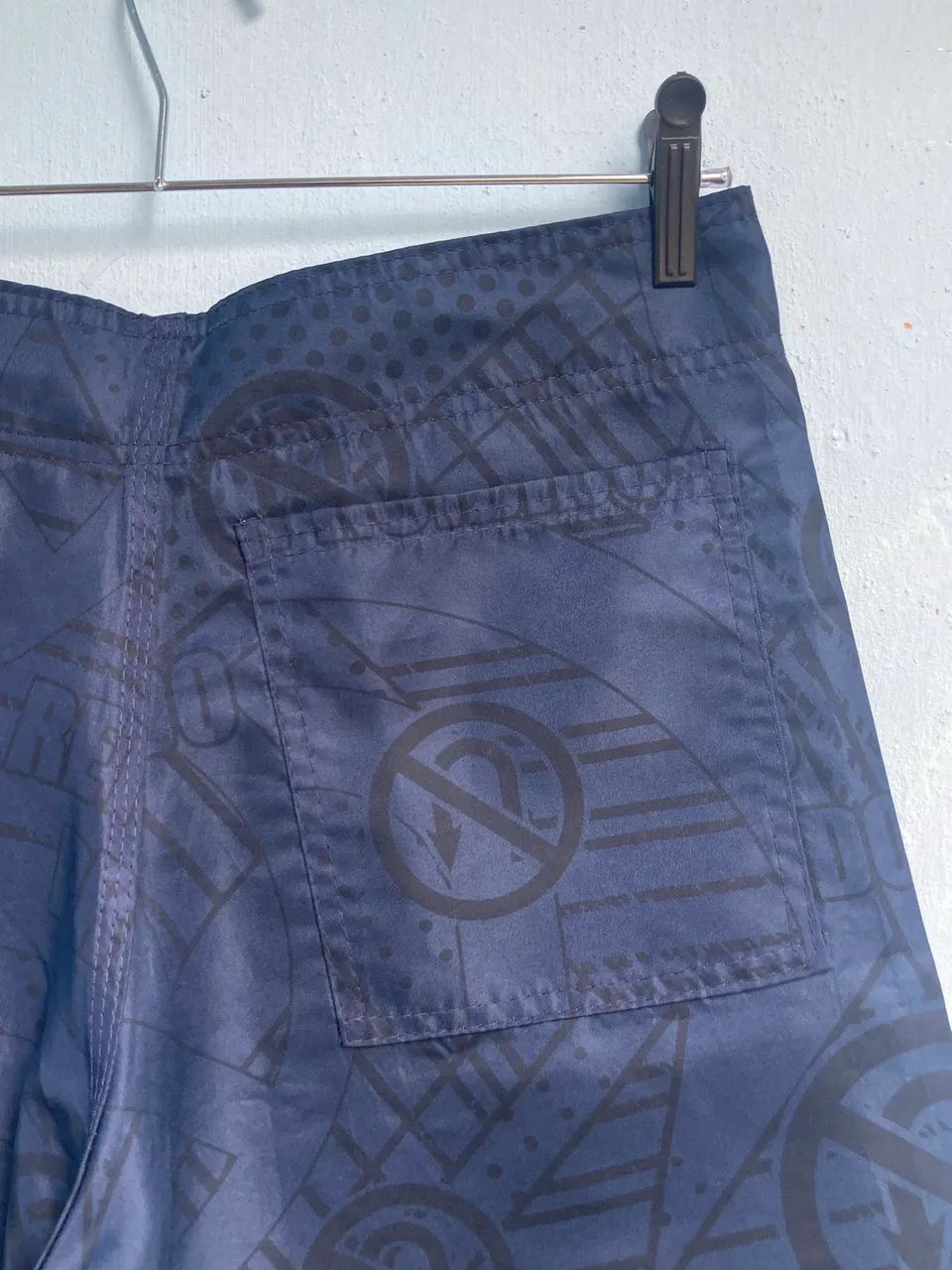 Bermuda Masculina Azul Escura Estampada, Tam 38 (Nova) - Foto 3