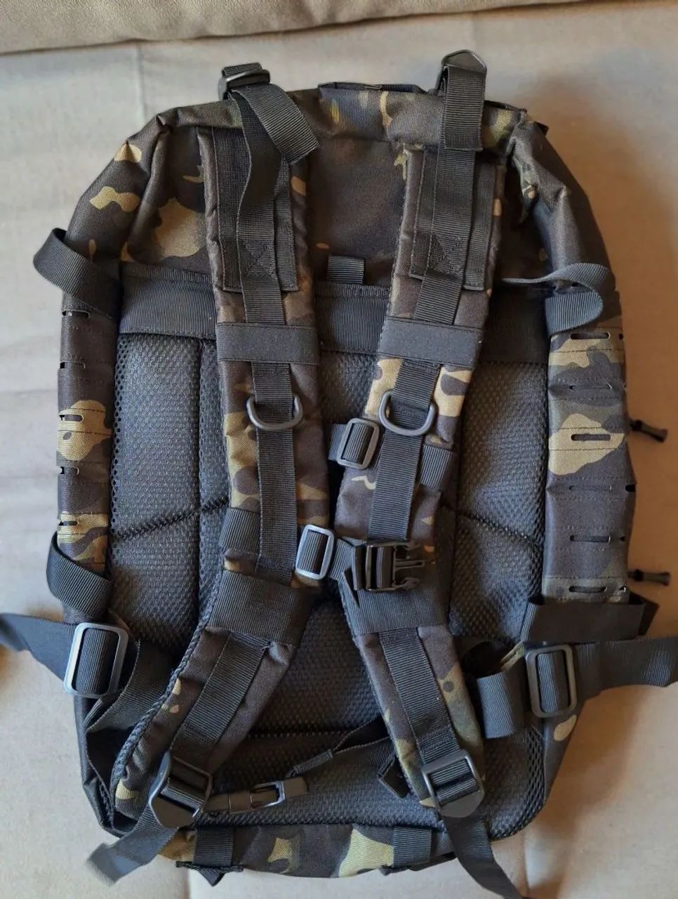 Mochila tática Militar 50 litros impermeável  - Foto 2