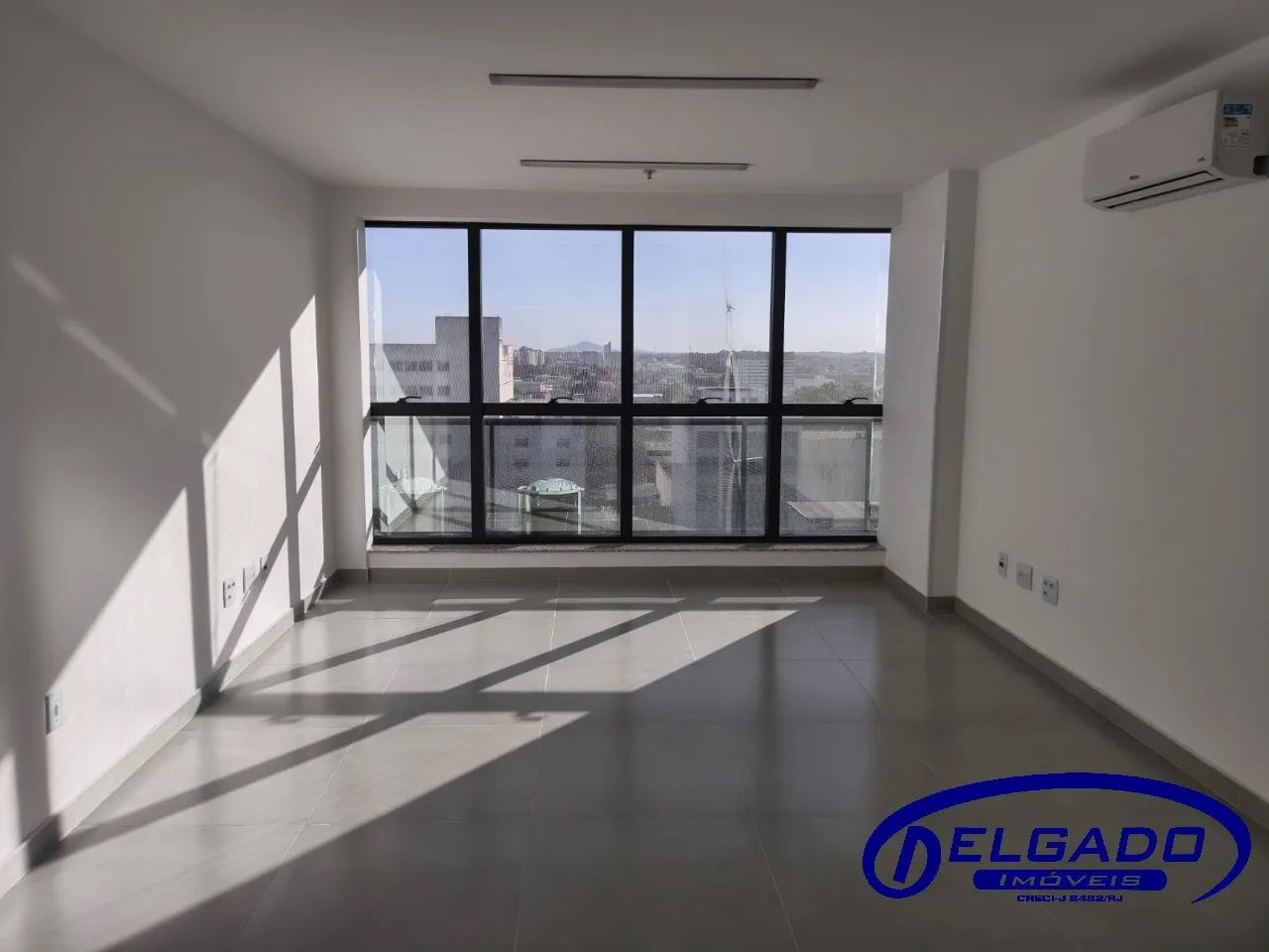 DELGADO aluga SALAS COMERCIAIS, Ed. OFFICE TOWER com aproximadamente 30 m², no Centro - It - Foto 3