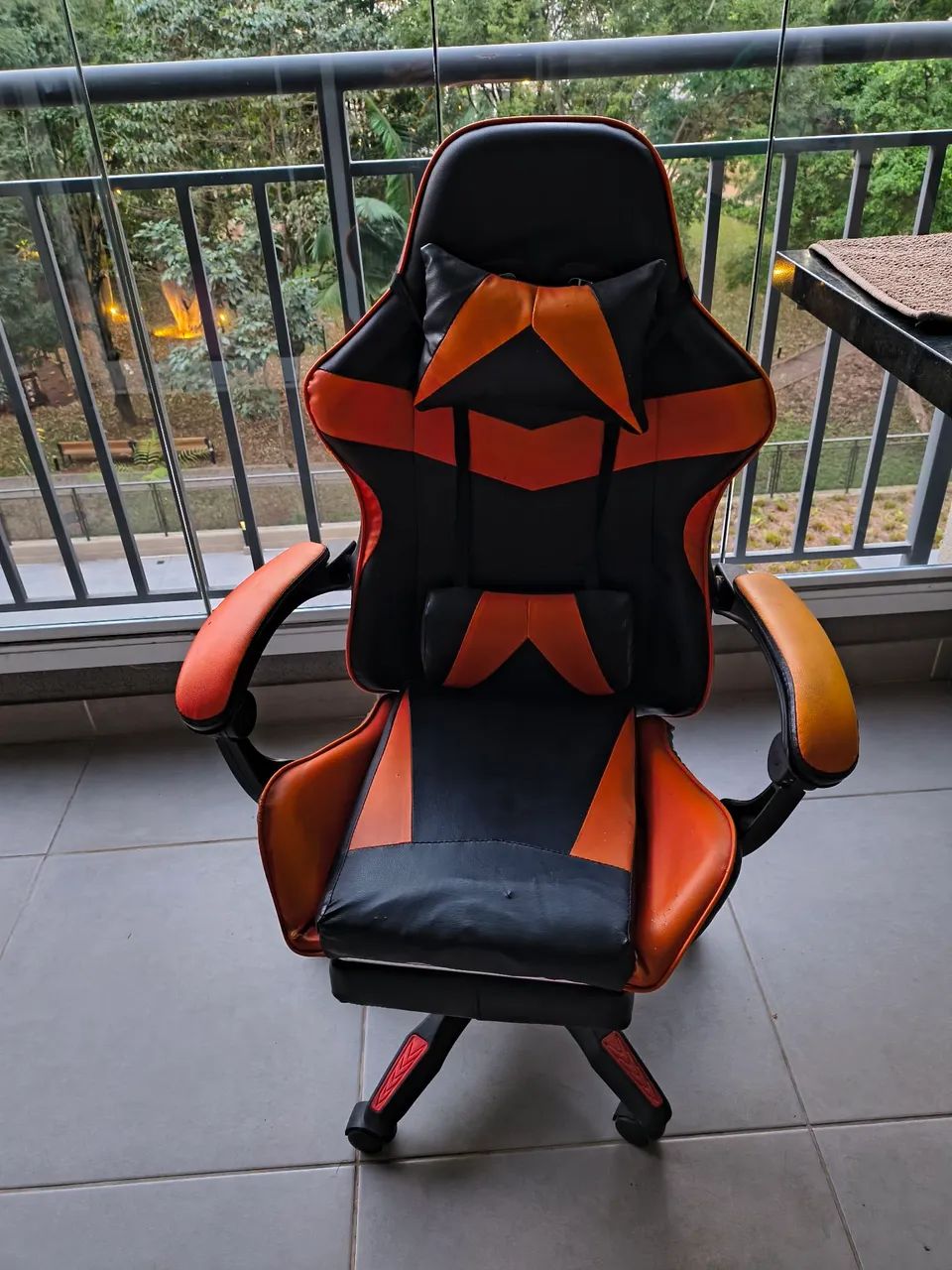 Cadeira gamer semi nova - Foto 2