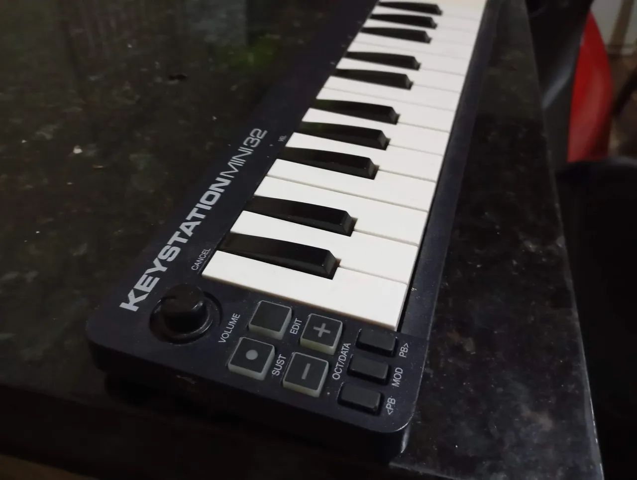 Keystation Mini 32 (PARA VENDER LOGO!!)