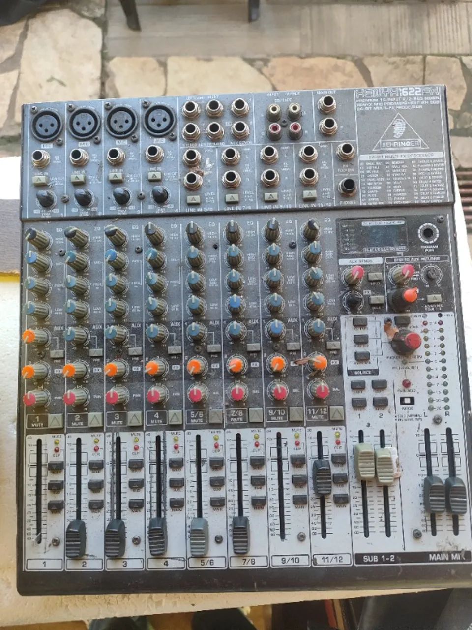 Mesa de som Behringer  - Foto 2