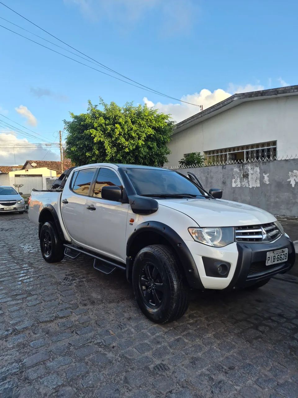 Mitsubishi L200 L200 Triton GLS 3.2 CD TB Int.Diesel Mec 2015