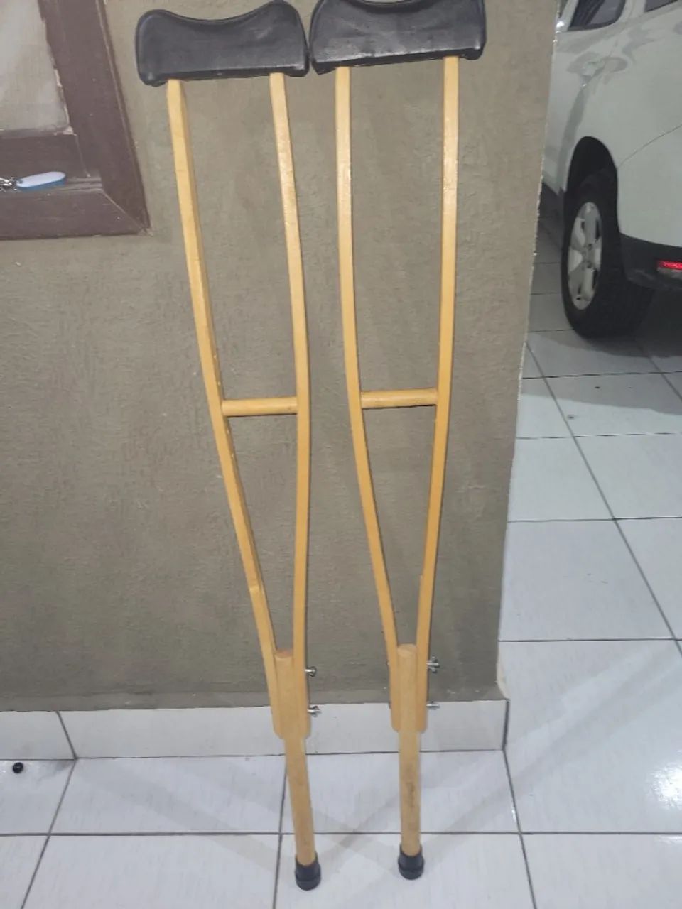 Vendo par de muletas