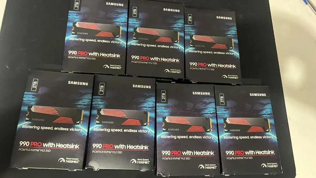 SSD Samsung 990 Pro 4TB Com Dissipador - LACRADO - Armazenamento