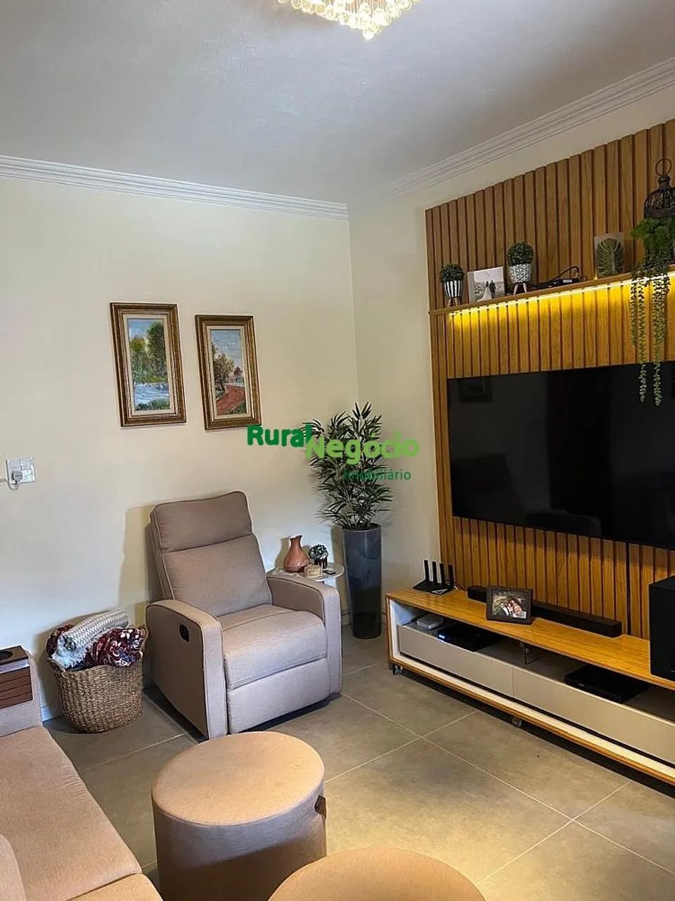 CASA COM FINO ACABAMENTO EM REGIÃO CENTRAL DE ITAMONTE-MG - Foto 3