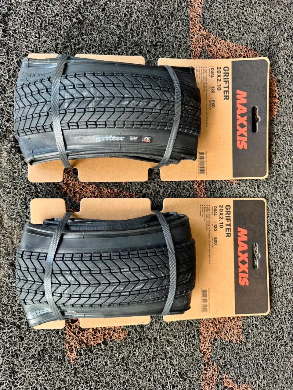 Pneu Top BMX 20 x 2.20 maxxis 