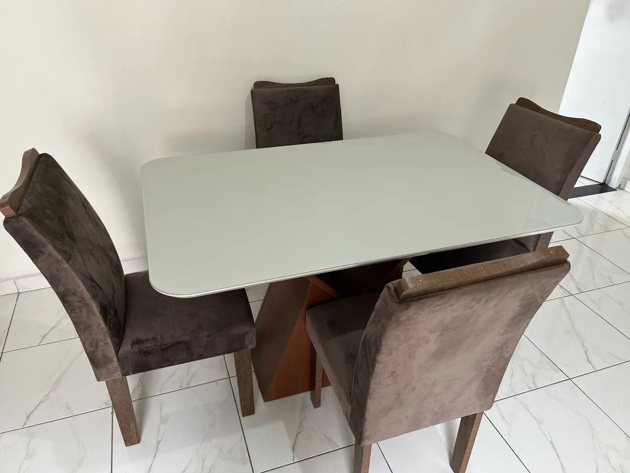 Mesa de jantar 4 cadeiras  - Foto 2