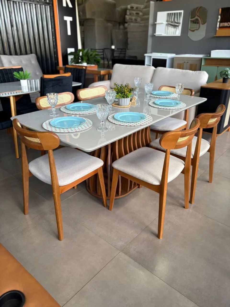 Mesa 100% mdf com 6 cadeiras  - Foto 3