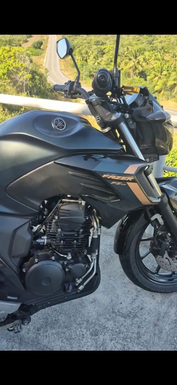 Moto super conservada cor verde fosco com preta  - Foto 2
