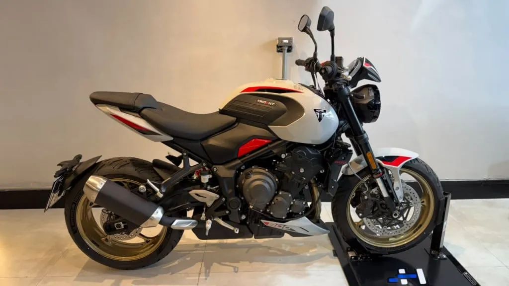 Triumph Trident 800 - Foto 2