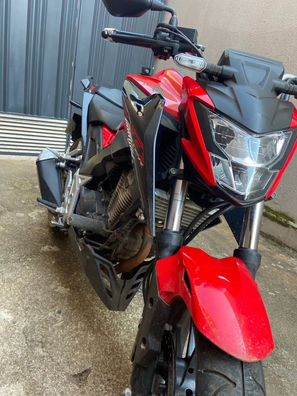 CB 300f 2024 - Foto 4