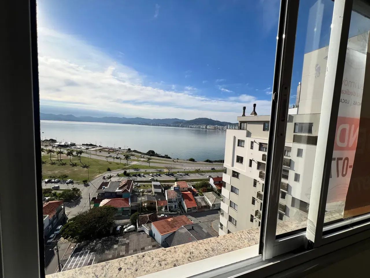 Apto 2 dorm, s/ 1 suite c/1m no bairro Canto - Florianópolis - SC