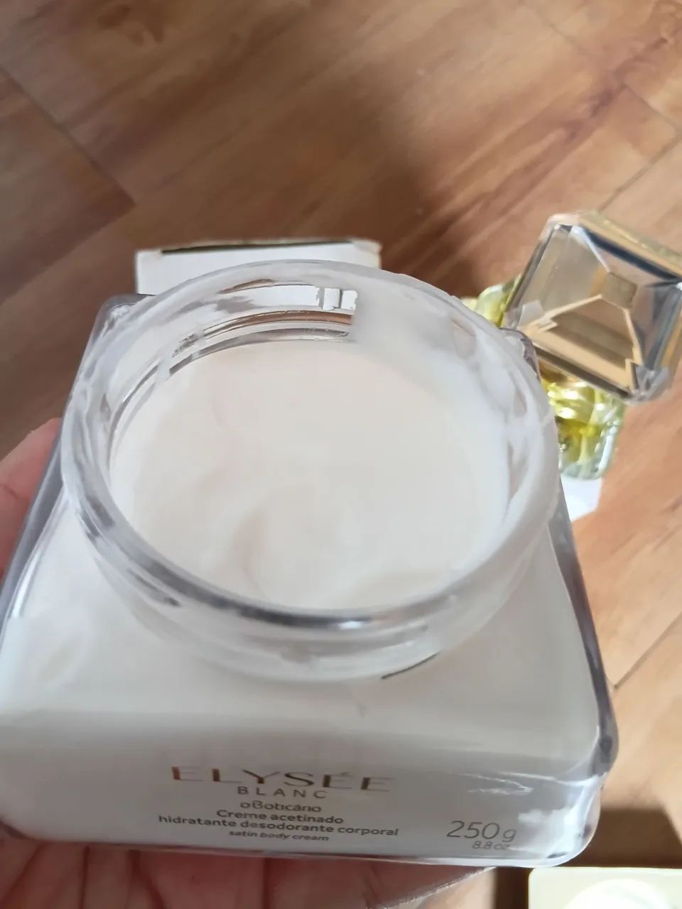 Kit Elysée Blanc O Boticário - Eau de Parfum (50ml) + Creme Acetinado (250g) - Foto 3