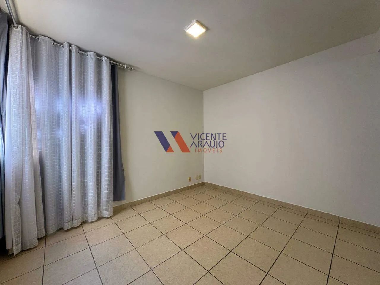 Apartamento 2 quartos com suíte e 1 vaga de garagem - Foto 2