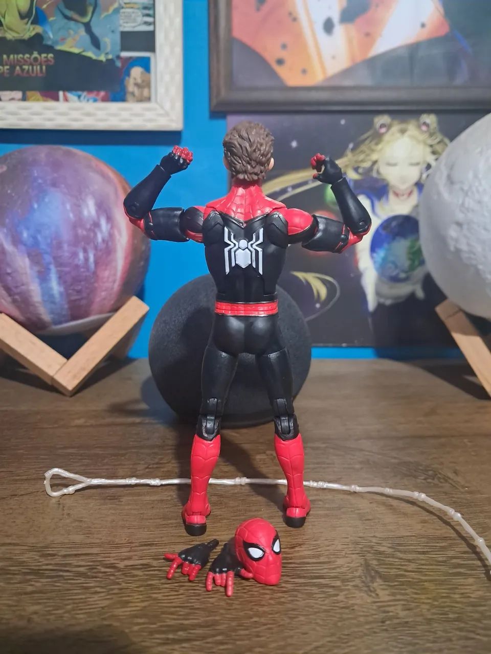 Spider-Man  Traje Vermelho e Preto Marvel Legends  - Foto 3