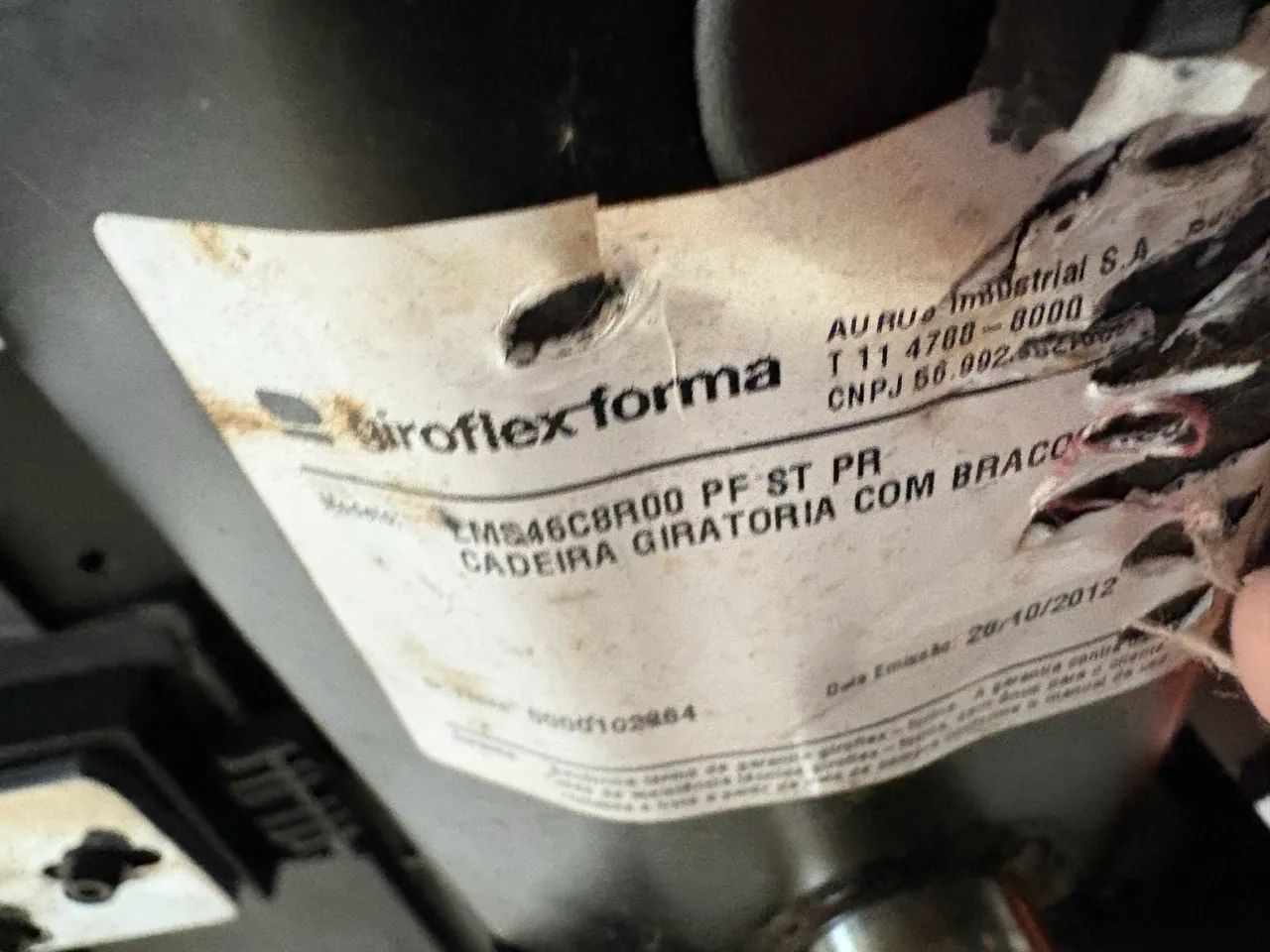Cadeira giroflex  - Foto 3