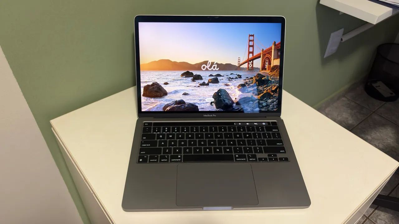 MacBook Pro M1 13? 8GB 256GB SSD Touch Bar + Carregador