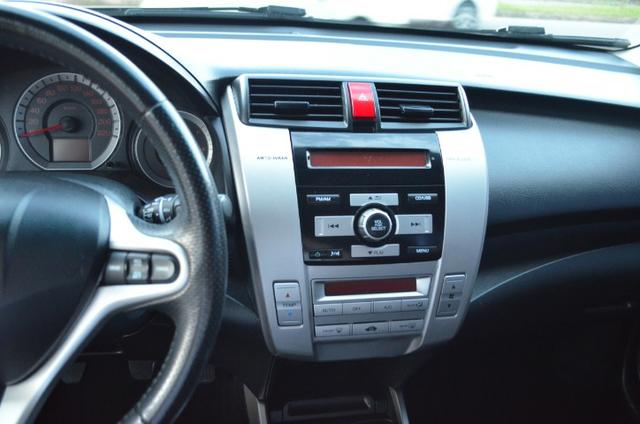 Honda City 1.5 ex flex 4p manual *completo*ipva 2019 pago*segundo dono - Foto 12