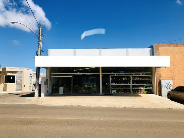 Vendo SHA CH:58B - Arniqueiras - prédio comercial - ótima renda de aluguel