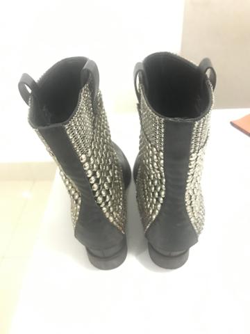 Bota Schutz - Foto 3