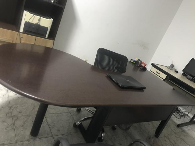 Mesa grande para escritório