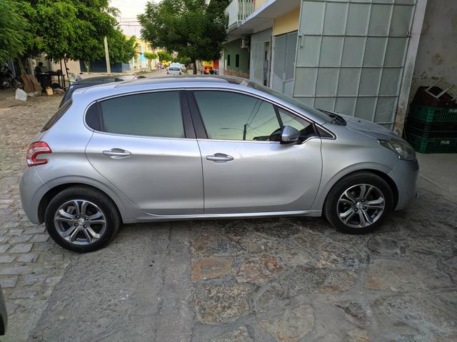 Peugeot 208 - Foto 4
