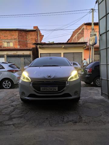 Peugeot 208 - Foto 2