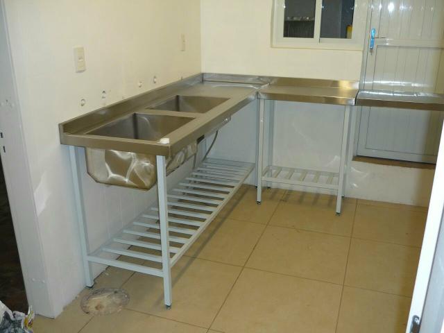 Vendo bancadas lisas em aço inox com preço de revenda não perca!!!