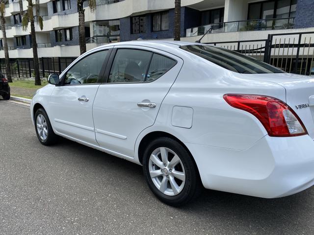 Versa 1.6 SL 2013 Completíssimo. 49.000km Rodados - Foto 4