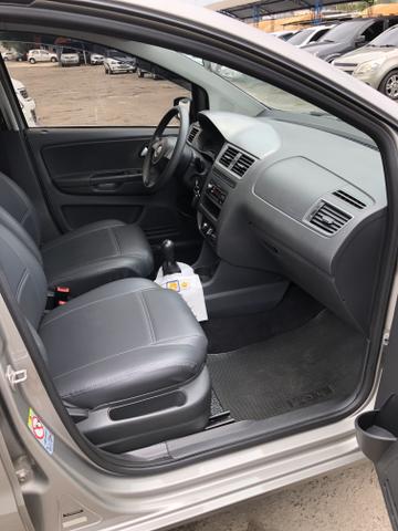 Fox Trendline 1.6 2015 Impecável - Foto 12