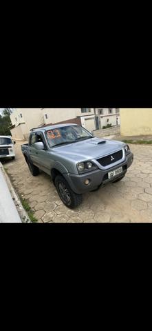 Vendo uma linda L200