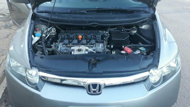 Vendo ou troco honda civic completo automático! - Foto 5