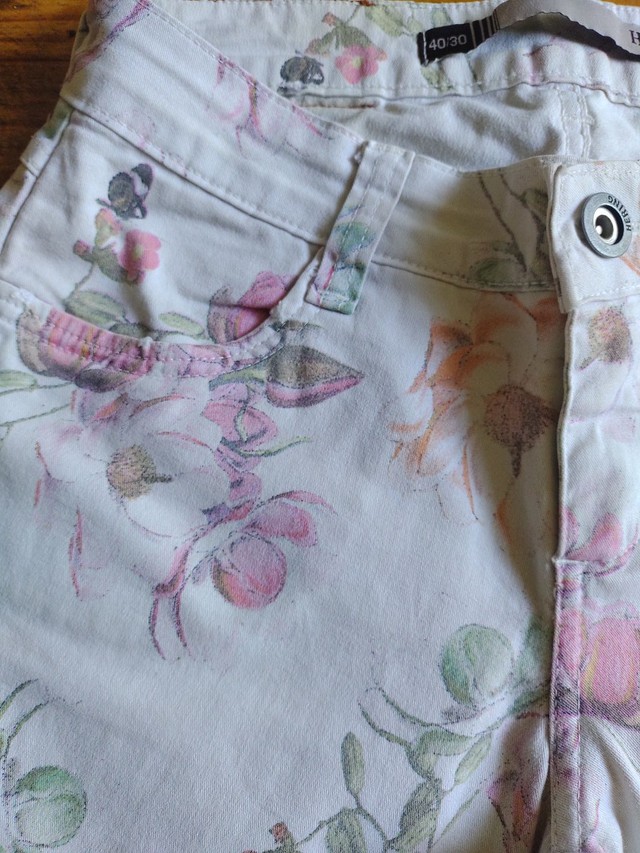 Calça Hering com estampa de flores - Foto 2