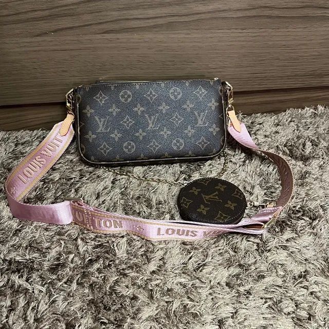 Bolsa best sale lv pochette