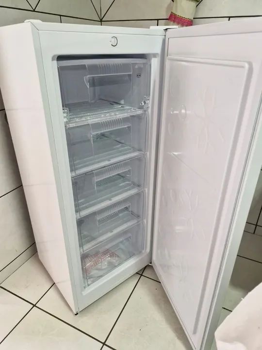 Freezer Vertical 147 litros - Novo - Foto 4