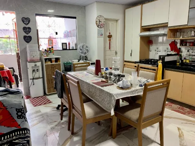 Apto, 168m², 2/4, Mobiliado, sacada na Marambaia.