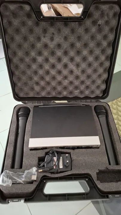 MICROFONE VOKAL SEM FIO.
