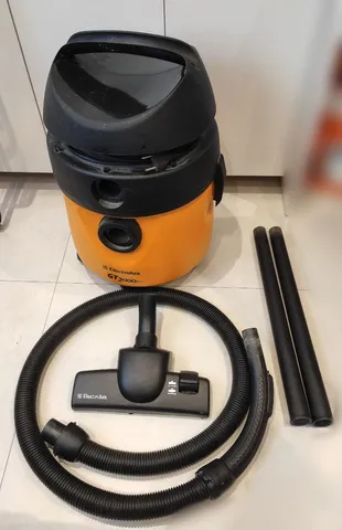 ASPIRADOR DE PO ELECTROLUX GTCAR 220V - ELECTROLUX - Casa das