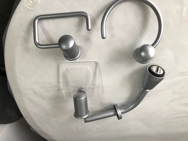 Ducha para aquecedor, saboneteira para box, suporte para toalha e para papel.