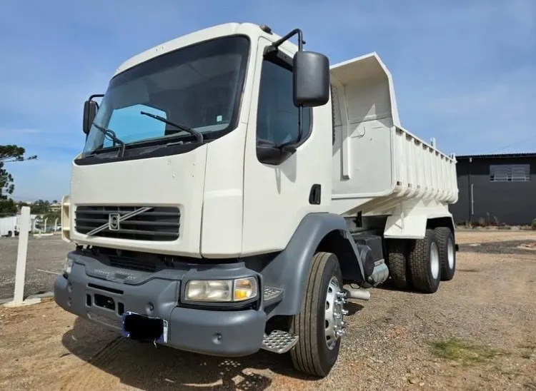 Volvo VM 260 Caçamba