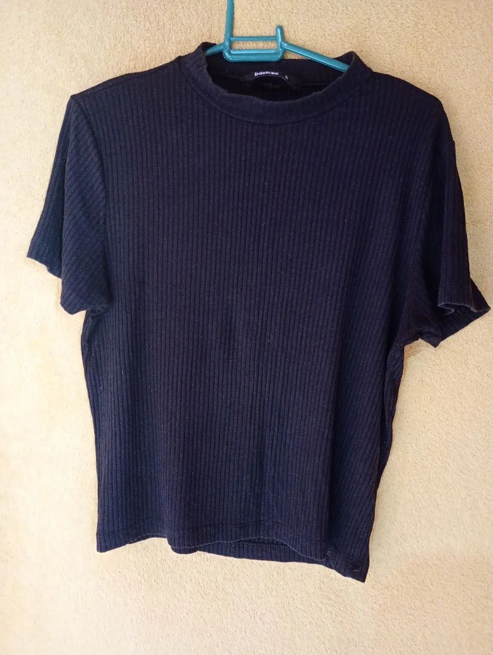 Camiseta Preta de Ribana - Foto 2