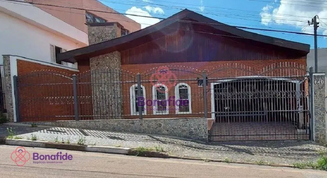 Casa com 3 dormitórios para alugar, 200 m² por R$ 5.012,97 - Centro - Campo Limpo Paulista