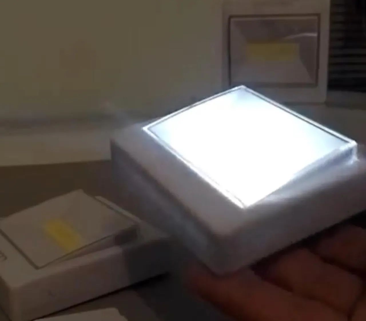 Kit 3 Luminárias Luz Led De Pilha 3w Toque Fácil Com Pilhas Branco Branco - Foto 3