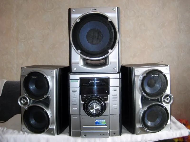 Mini System Sony Genezi MHC-RG475S com defeito  - Foto 4