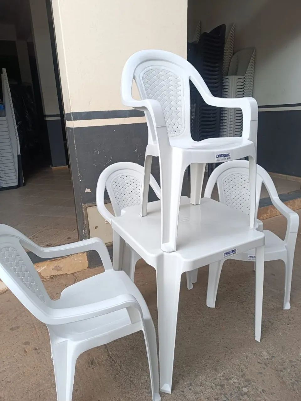 Jogos de Mesas novos modelo poltronas. - Foto 2