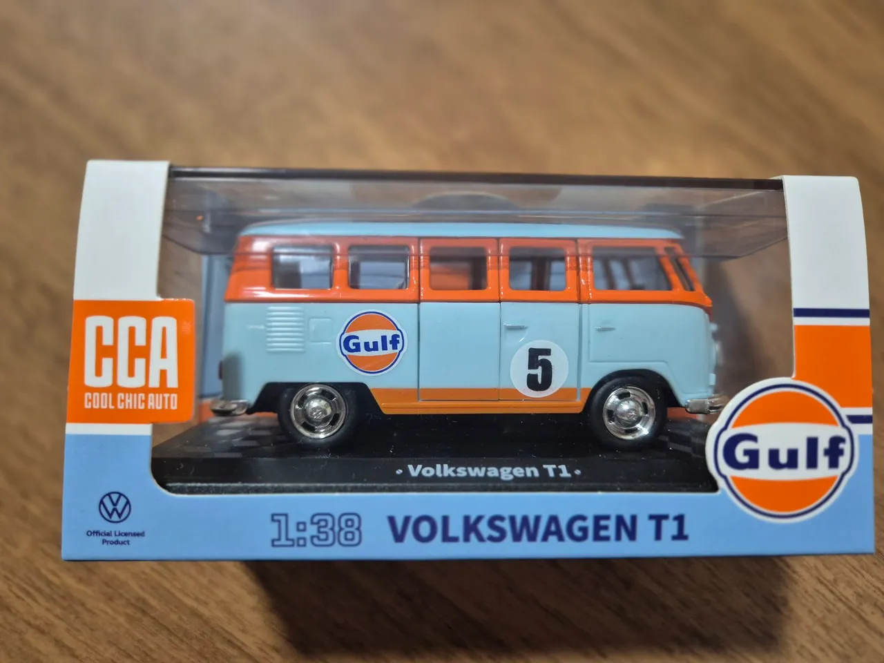 Miniatura Volkswagen T1 Gulf 1:38