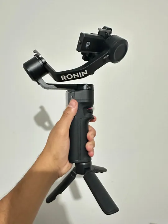DJI RS 3 mini pouquíssimo usado completo