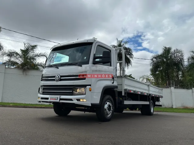 VOLKSWAGEN 11-180 DELIVERY 4X4 2P DIESEL E5